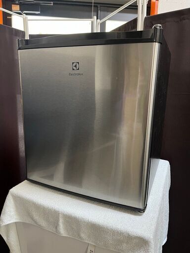 Electrolux ワンドア冷蔵庫 45L 2016年製