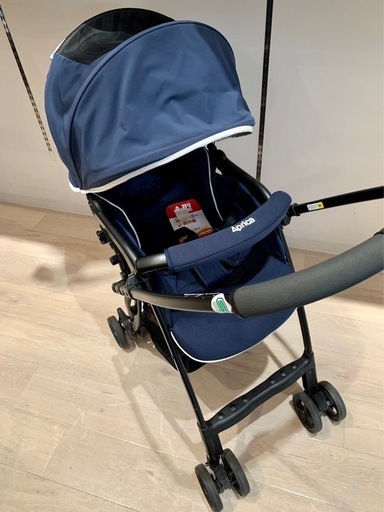 ■店頭引取限定■美品☆アップリカ　2020年モデル 軽量ベビーカー　カルーンエアー♫