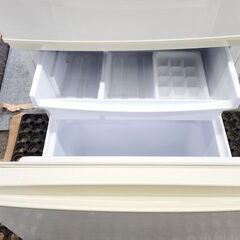 冷蔵庫 2ドア 2017年製 137L シャープ SJ-D14C ホワイト SHARP 100Lクラス 札幌市 平岸店 