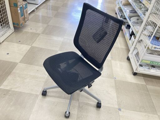 オフィスチェア　オカムラ　バロン　ﾌﾞﾗｯｸ