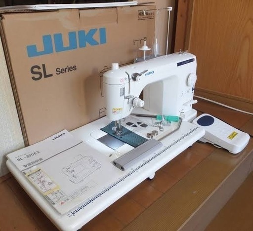 値引き有り！！格安✨美品✨プロ用ミシン 家庭用として使用してみての機能と特徴  人気機種SL-300EX ✨