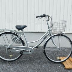 中古自転車多数販売中!　安い自転車は大丈夫？という方　是非ご来店ください!　PUNC TOUGH　シティサイクル　26インチ　シルバー　内装3段　Panasonicオートライト　お買い物に便利!!　売れてます!　早い者勝ち!　外観状態は全体的に極めて良好と思います!　m41