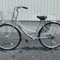 中古自転車多数販売中!　安い自転車は大丈夫？という方　是非ご来店ください!　PUNC TOUGH　シティサイクル　26インチ　シルバー　内装3段　Panasonicオートライト　お買い物に便利!!　売れてます!　早い者勝ち!　外観状態は全体的に極めて良好と思います!　m41