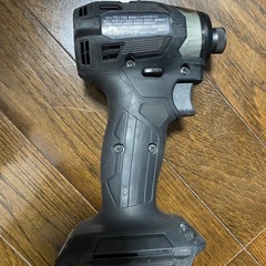 ①マキタ　インパクトドライバー　TD173D 本体のみ