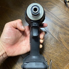 ①マキタ　インパクトドライバー　TD173D 本体のみ