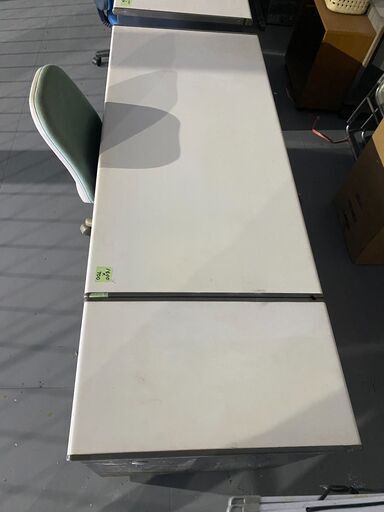 事務用デスク　1400X700＋袖付＋椅子付
