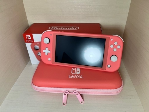 美品　ニンテンドーSwitchライト　ピンク