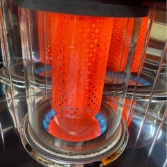 アース万代店　トヨトミ　煙突式石油ストーブ　極美品分解掃除済み　木造17畳　コンクリート27畳