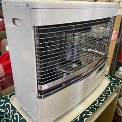 アース万代店　トヨトミ　煙突式石油ストーブ　極美品分解掃除済み　木造17畳　コンクリート27畳