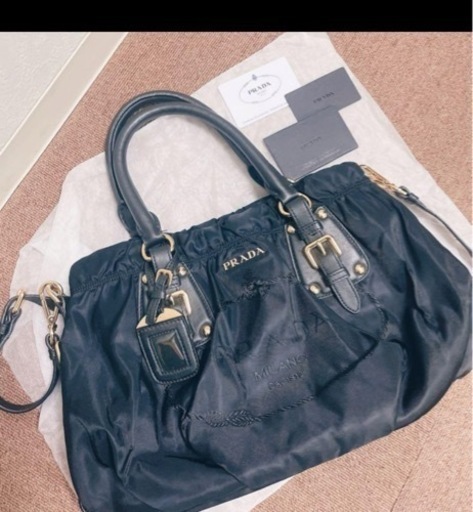 PRADA プラダ　未使用に近い　ショルダーバッグ 新品　2WAY レザー ブラック　プラダ