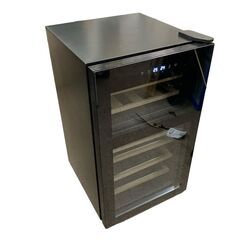 【通電確認済み】 ビズライフ PlusQ/プラスキュー 家庭用 ワインセラー 木製棚 24本収納 電源100V BWC-024P 基本引き取り限定 神奈川県横須賀市