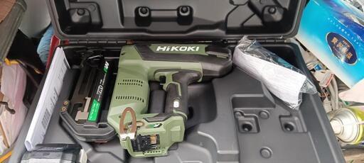 未使用HiKOKI充電式フロアタッカー電池新品付き