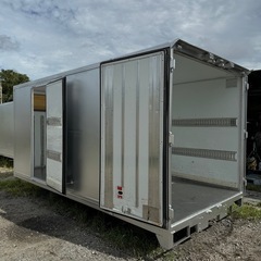 仕上げ済み！断熱材入り！横扉！バイクガレージ！使い勝手抜群！倉庫