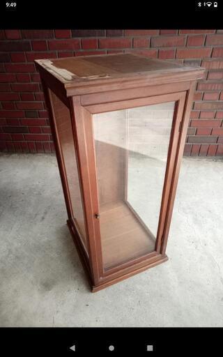 レトロガラスケース　ショーケース　サイズ約40.5cm×46.5cm　高さ約88cm