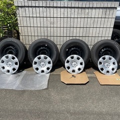 　ほぼ未使用　ハイエース　純正　タイヤ　ホイール　　　