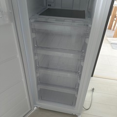 ほぼ新品　シャープノンフロン冷凍庫　