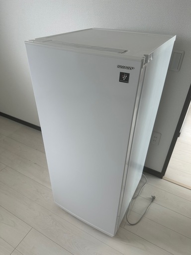 ほぼ新品　シャープノンフロン冷凍庫