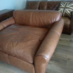 ギルソファ　牛革　イタリア製　1.5シーター