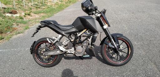 商談中 ktm デューク125 交換も