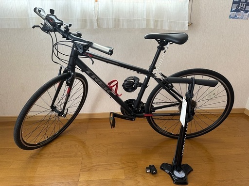 クロスバイク FX3 TREK ほぼ全装備付き \n自転車