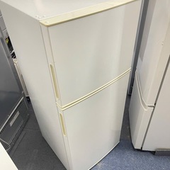 北九州市内配送無料　保証付き MAXZEN JR118ML01WH ホワイト [冷蔵庫 (118L・右開き)]