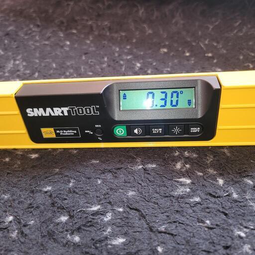 新品　デジタル水平器