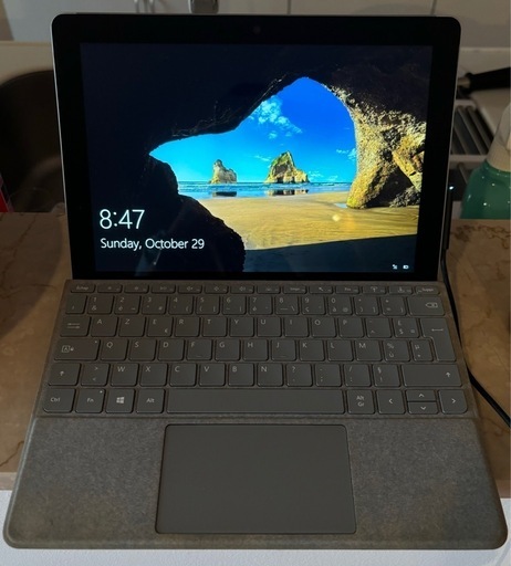 Microsoft Surface Go 10” ノートパソコン　キーボード付き