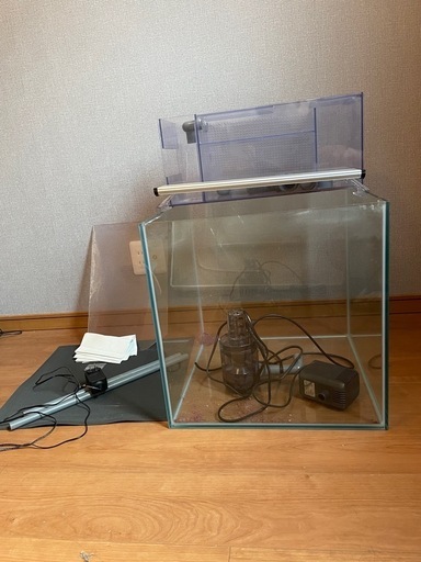 (値下げしました)45cmガラスキューブ水槽 アクリル製上部フィルター リオプラス 照明 フィッシュレット セット