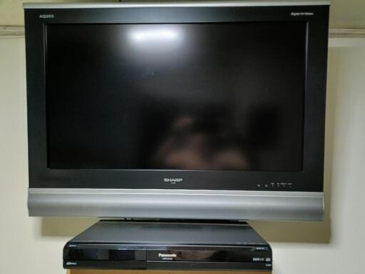 壁掛け　TV32インチ　ＨＤＤレコーダー　フルセット
