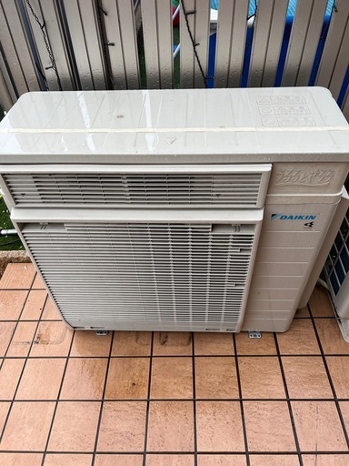 エアコン　2022年製