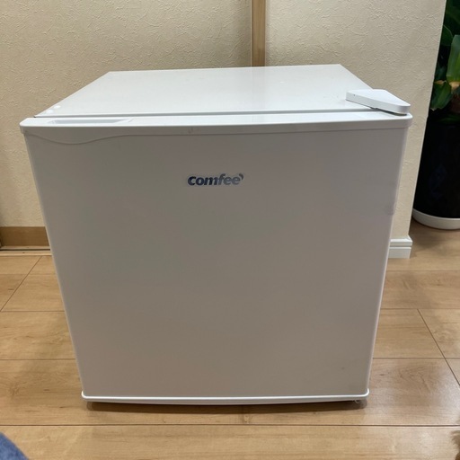 COMFEE' 冷蔵庫 45L 右開き ホワイト RCD45WH/E コンパクト
