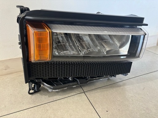 ランクル250 純正ヘッドライト