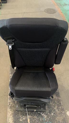 新型スーパーグレートの運転席シート程度良し