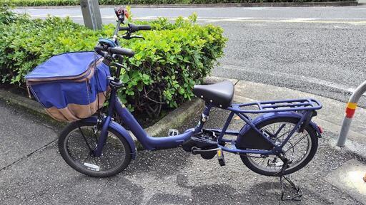 「2024年式」電動自転車パナソニック大容量16Ahバッテリー付き、前カゴカバー、かさキャッチ、スイッチカバー付き　充電器無し