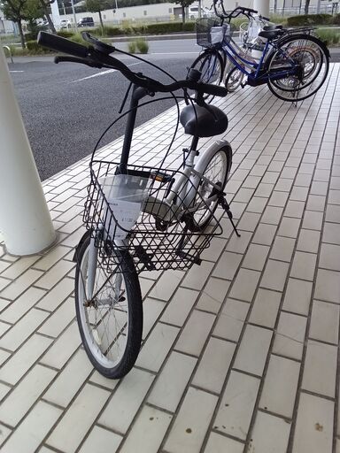 ★ジモティ割あり★ THREE STOYE 折りたたみ自転車 20インチ 銀 クリーニング済み TK2932