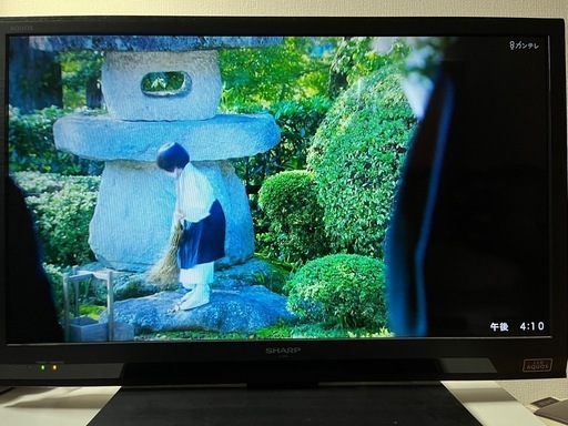 SHARP 32型テレビ　AQUOS