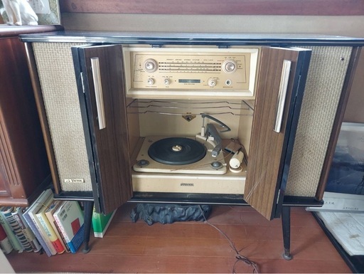 【売ります】昭和レトロ　蓄音機　レコード