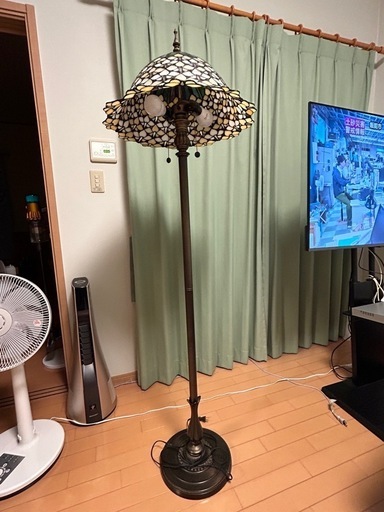 ステンドグラススタンドライト