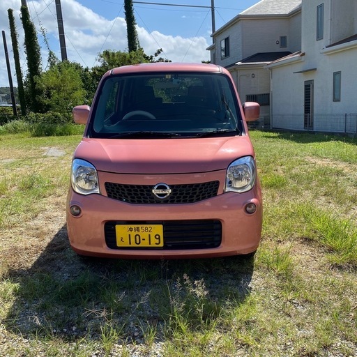 日産 モコ ピンク 車