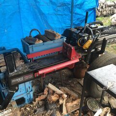 【今月のお彼岸位迄になります】🌸桜🌸100%の乾燥した薪(30㎝程度)は如何ですか!! 【軽トラ一台分です】　　　　　おまけで形や長さが異なる物を差し上げます