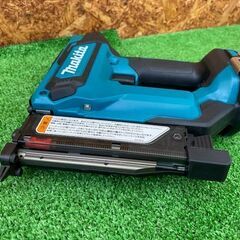 542 充電式ピンタッカ makita マキタ PT352DZK 本体のみ・ケース 14.4V 