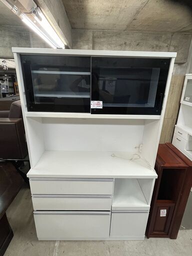 リサイクルショップどりーむ天保山店　No14181　食器棚　大型　白色　オシャレ　コンセント付き　ガラス戸