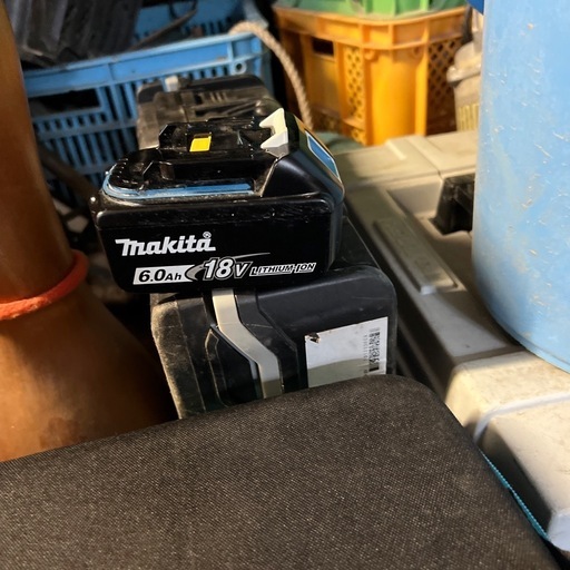 マキタバッテリー18V\n