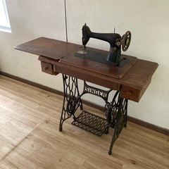 足踏みミシン(シンガー)