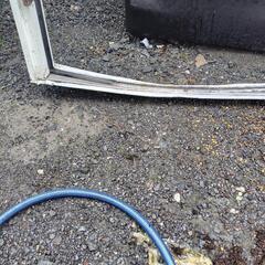 中古　玄関ドアサッシ