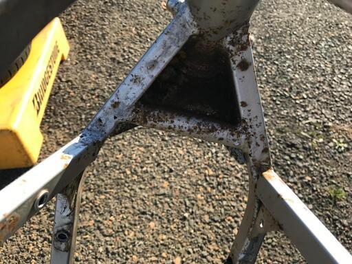 【バイクパーツ】ZUKI（ｽｽﾞｷ）　GF250　（GJ71） 書付きメインフレーム バイクパーツ】ZUKI（ｽｽﾞｷ） GF250 （GJ71） 書付きメインフレーム