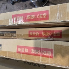 新品 未開封品 山善 デザイン収納庫 ＤＳＬＢ−１５１５（ＯＤ） カーキ 物置⭐︎