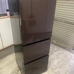 【関東配達可能】ハイセンス 冷蔵庫 幅55cm 282L ダークブラウン HR-G2801BR 3ドア 右開き 真ん中野菜室 自動霜取り ガラスドア