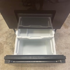 【関東配達可能】ハイセンス 冷蔵庫 幅55cm 282L ダークブラウン HR-G2801BR 3ドア 右開き 真ん中野菜室 自動霜取り ガラスドア