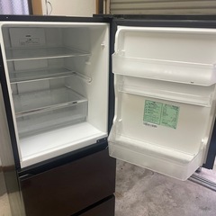 【関東配達可能】ハイセンス 冷蔵庫 幅55cm 282L ダークブラウン HR-G2801BR 3ドア 右開き 真ん中野菜室 自動霜取り ガラスドア